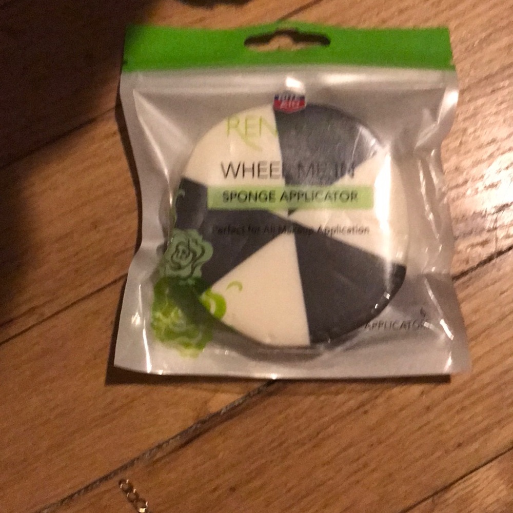 Makeup sponge